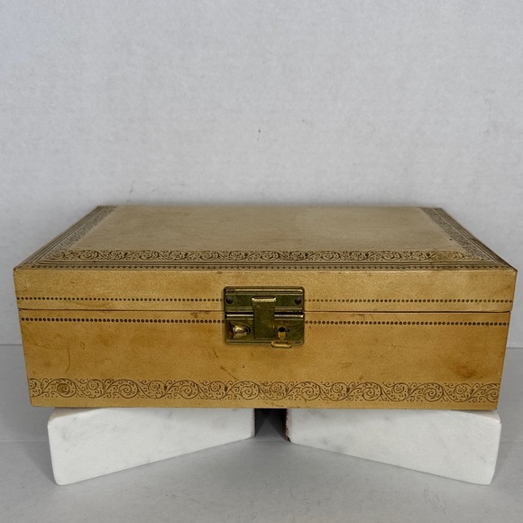 Vintage MELE Jewelry Box 2 Tier Off-White with Original Key - Picture 1 of 13